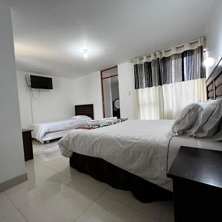 Hostal Santa Rosa Caraz Екстер'єр фото