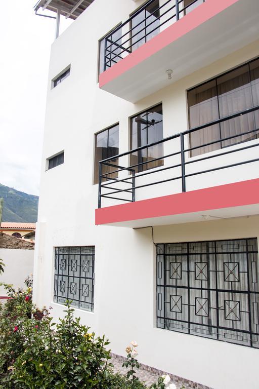 Hostal Santa Rosa Caraz Екстер'єр фото